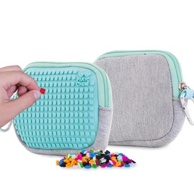 Opakowanie Saszetka na suwak z turkusowym panelem