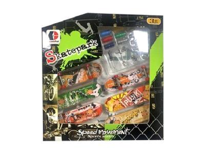 Opakowanie Skatepark 2 deskorolki z akcesoriami