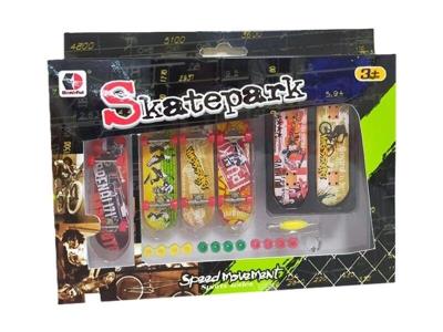 Opakowanie Skatepark 4 deskorolki z akcesoriami