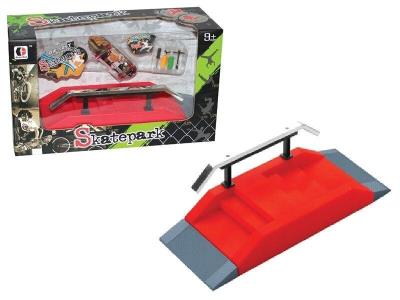 Opakowanie Skatepark z deskorolką