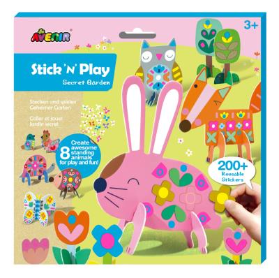 Stick N Play - Sekretny ogród. Wydawca: AVENIR. SmakLiter.pl Opakowanie Stick N Play - Sekretny ogród