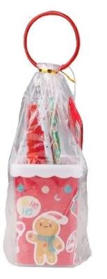 Świąteczny zestaw przyborów szkolnych. Wydawca: MP Main Paper. SmakLiter.pl Opakowanie Świąteczny zestaw przyborów szkolnych