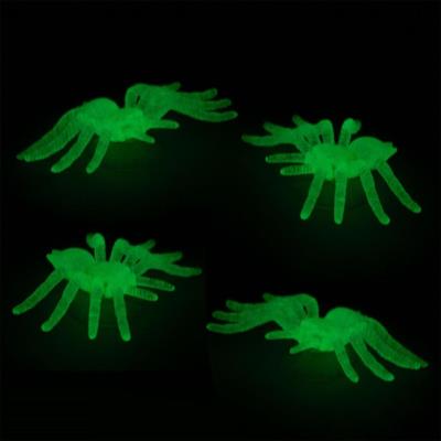Opakowanie Świecące w ciemności pająki z przyssawką 2szt