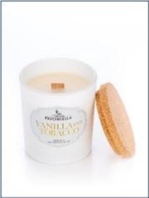 Świeczka sojowa Vanilla and Tabacco biała 135g. Wydawca: Pavoncella. SmakLiter.pl Opakowanie Świeczka sojowa Vanilla and Tabacco biała 135g