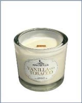 Świeczka sojowa Vanilla and Tabacco biała 170g. Wydawca: Pavoncella. SmakLiter.pl Opakowanie Świeczka sojowa Vanilla and Tabacco biała 170g