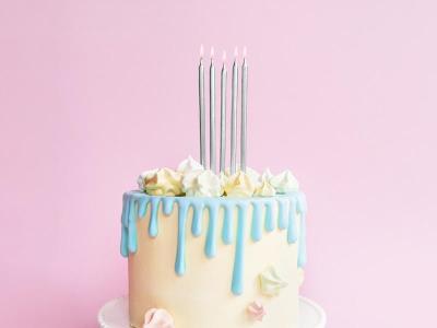 Opakowanie Świeczki urodzinowe gładkie srebrne 12,5cm 12szt