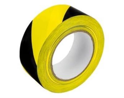 Taśma ostrzegawcza samoprzylepna czarno-żółta. Wydawca: Grand. SmakLiter.pl Opakowanie Taśma ostrzegawcza samoprzylepna czarno-żółta