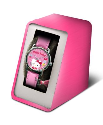 Zegarek analogowy z koralowym paskiem w metalowym opakowniu Hello Kitty HK50039. Wydawca: Kids Euroswan. SmakLiter.pl Opakowanie Zegarek analogowy z koralowym paskiem w metalowym opakowniu Hello Kitty HK50039