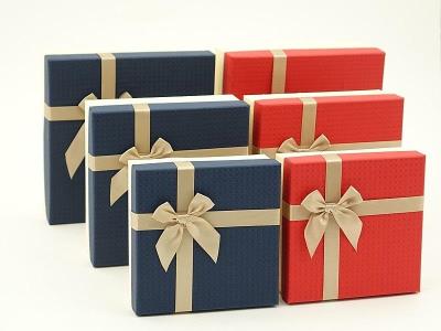 Opakowanie Zestaw 3 pudełek ozdobnych z kokardą MIX