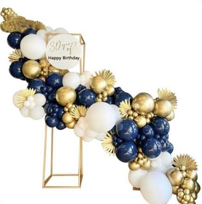 Zestaw balonów Happy Birthday girlanda 86el. Wydawca: GoParty. SmakLiter.pl Opakowanie Zestaw balonów Happy Birthday girlanda 86el