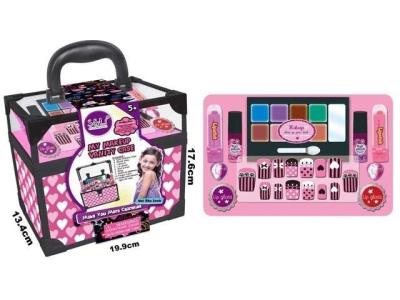 Opakowanie Zestaw do makijażu w kuferku