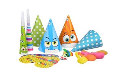 Opakowanie Zestaw PARTY dla 4 osób (4 czapeczki, 2 gwizdki, 2 trąbki, 4 balony metaliczne, 4 maski)