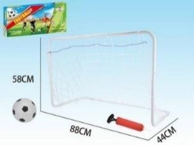 Zestaw piłkarski z bramką. Wydawca: Madej. SmakLiter.pl Opakowanie Zestaw piłkarski z bramką