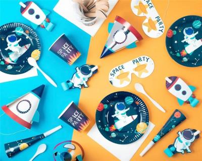 Zestaw urodzinowy Kosmos. Wydawca: GoParty. SmakLiter.pl Opakowanie Zestaw urodzinowy Kosmos