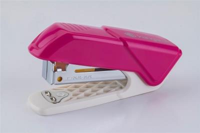 Zszywacz Aris-45m różowy. Wydawca: Kangaro. SmakLiter.pl Opakowanie Zszywacz Aris-45m różowy