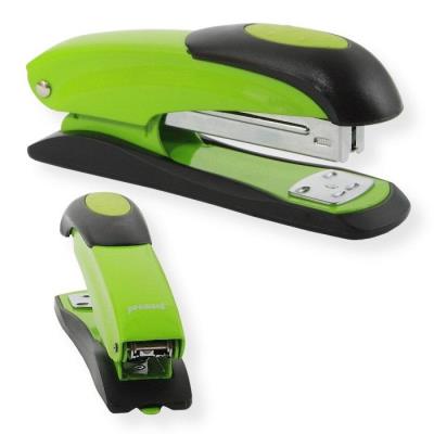 Zszywacz ZS-05 do 30 kartek. Wydawca: PENWORD. SmakLiter.pl Opakowanie Zszywacz ZS-05 do 30 kartek