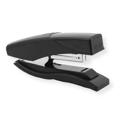 Zszywacz ZS-06 do 30 kartek. Wydawca: PENWORD. SmakLiter.pl Opakowanie Zszywacz ZS-06 do 30 kartek