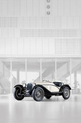Okładka książki Automobile. Two Centuries of History