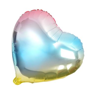 Balon foliowy tęczowy serce. Wydawca: ARPEX. SmakLiter.pl Opakowanie Balon foliowy tęczowy serce