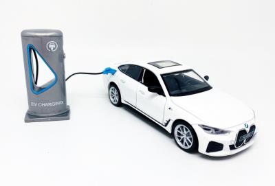 Opakowanie BMW I4 M50 elektryczny biały
