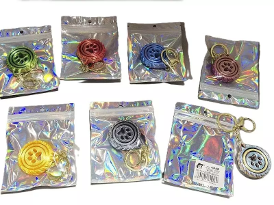 Brelok 3D układanka MIX. Wydawca: ADAR. SmakLiter.pl Opakowanie Brelok 3D układanka MIX