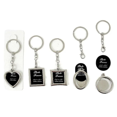 Brelok z ramką na zdjęcie MIX. Wydawca: ADAR. SmakLiter.pl Opakowanie Brelok z ramką na zdjęcie MIX