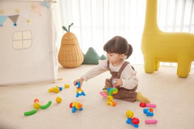 Być rodzicem dziecka z autyzmem. Autor: Blaise Aguirre, Sastry Anjali. SmakLiter.pl Okładka książki Być rodzicem dziecka z autyzmem