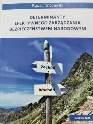 Okładka książki Determinanty efektywnego zarządzania...