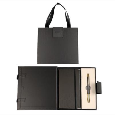 Długopis + notes Elegant premium grafitowo-złoty. Wydawca: CRESCO. SmakLiter.pl Opakowanie Długopis + notes Elegant premium grafitowo-złoty