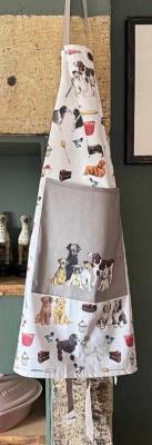 Fartuch kuchenny AP25 6 psów. Wydawca: Alex Clark. SmakLiter.pl Opakowanie Fartuch kuchenny AP25 6 psów