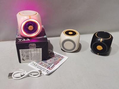 Głośnik Bluetooth kabel USB MIX. Wydawca: ADAR. SmakLiter.pl Opakowanie Głośnik Bluetooth kabel USB MIX