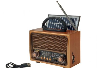 Głośnik z radiem Bluetooth kabel USB MIX. Wydawca: ADAR. SmakLiter.pl Opakowanie Głośnik z radiem Bluetooth kabel USB MIX