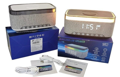 Głośnik z zegarem, radio, budzik USB 15W. Wydawca: ADAR. SmakLiter.pl Opakowanie Głośnik z zegarem, radio, budzik USB 15W