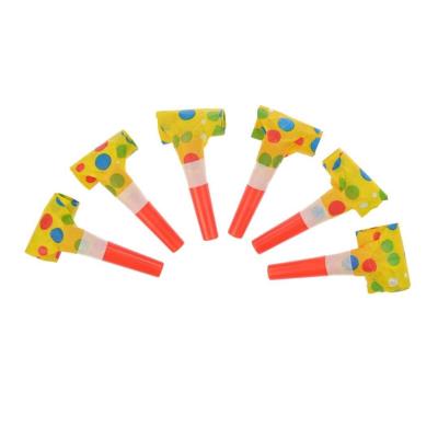 Gwizdki duże Minki 6szt. Wydawca: ARPEX. SmakLiter.pl Opakowanie Gwizdki duże Minki 6szt