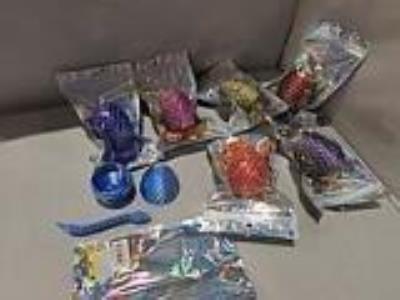 Opakowanie Jajo z wężem 12cm MIX