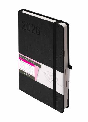 Kalendarz 2026 Rubi A5 DNS czarny. Autor: -. SmakLiter.pl Okładka książki Kalendarz 2026 Rubi A5 DNS czarny