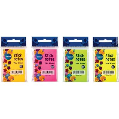 Karteczki samoprzylepne 80K 51x76mm mix. Wydawca: Centrum. SmakLiter.pl Opakowanie Karteczki samoprzylepne 80K 51x76mm mix