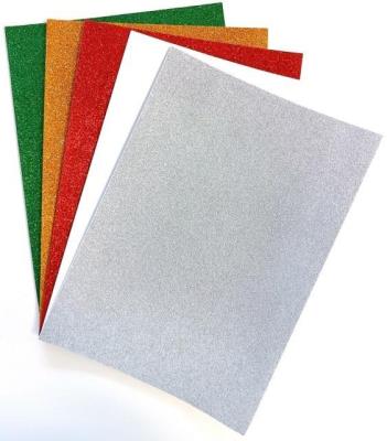 Kolorowe pianki EVA A4 samoprzylepne 5 arkuszy. Wydawca: Fresh. SmakLiter.pl Opakowanie Kolorowe pianki EVA A4 samoprzylepne 5 arkuszy