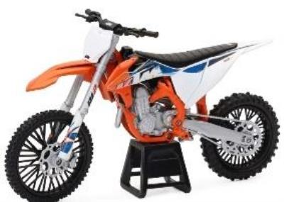 KTM 450 SX-F 2022 1:12. Wydawca: Daffi. SmakLiter.pl Opakowanie KTM 450 SX-F 2022 1:12