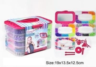 Kuferek 4 poziomy z lusterkiem. Wydawca: Madej. SmakLiter.pl Opakowanie Kuferek 4 poziomy z lusterkiem