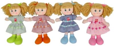 Lalka z głosem 30cm MIX. Wydawca: Sun-Day. SmakLiter.pl Opakowanie Lalka z głosem 30cm MIX