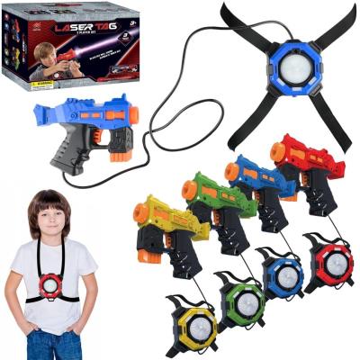 Opakowanie Laser tag, pistolety i kamizelki