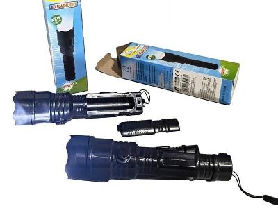 Latarka LED. Wydawca: ADAR. SmakLiter.pl Opakowanie Latarka LED