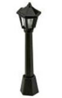 Latarnia uliczna plastikowa miniaturowa 19x82mm. Wydawca: Titanum. SmakLiter.pl Opakowanie Latarnia uliczna plastikowa miniaturowa 19x82mm