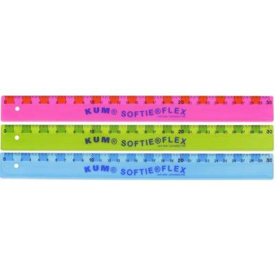 Linijka Softie Flex TB 30cm mix. Wydawca: Koh-I-Noor. SmakLiter.pl Opakowanie Linijka Softie Flex TB 30cm mix