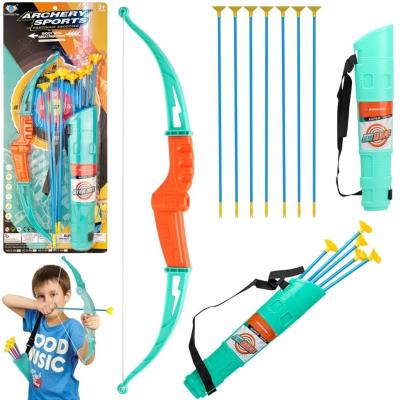 Łuk z kołczanem i strzałami. Wydawca: Trifox. SmakLiter.pl Opakowanie Łuk z kołczanem i strzałami