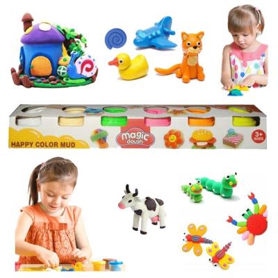 Masa plastyczna 6 pojemników. Wydawca: SWEDE. SmakLiter.pl Opakowanie Masa plastyczna 6 pojemników