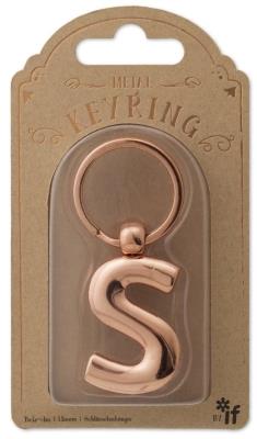 Metalowy brelok do kluczy litera S Keyring. Wydawca: IF. SmakLiter.pl Opakowanie Metalowy brelok do kluczy litera S Keyring