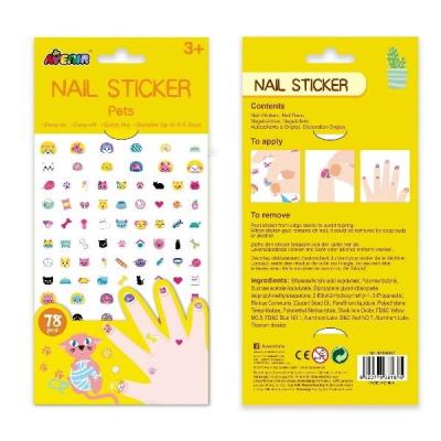 Naklejki na paznokcie - zwierzęta. Wydawca: Russell. SmakLiter.pl Opakowanie Naklejki na paznokcie - zwierzęta