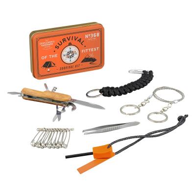 Niezbędnik kempingowy Survival Kit w puszce. Wydawca: Gentlemen's Hardware. SmakLiter.pl Opakowanie Niezbędnik kempingowy Survival Kit w puszce